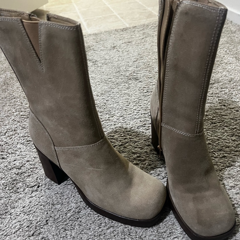 Bakers size 8 Y2K style boots
